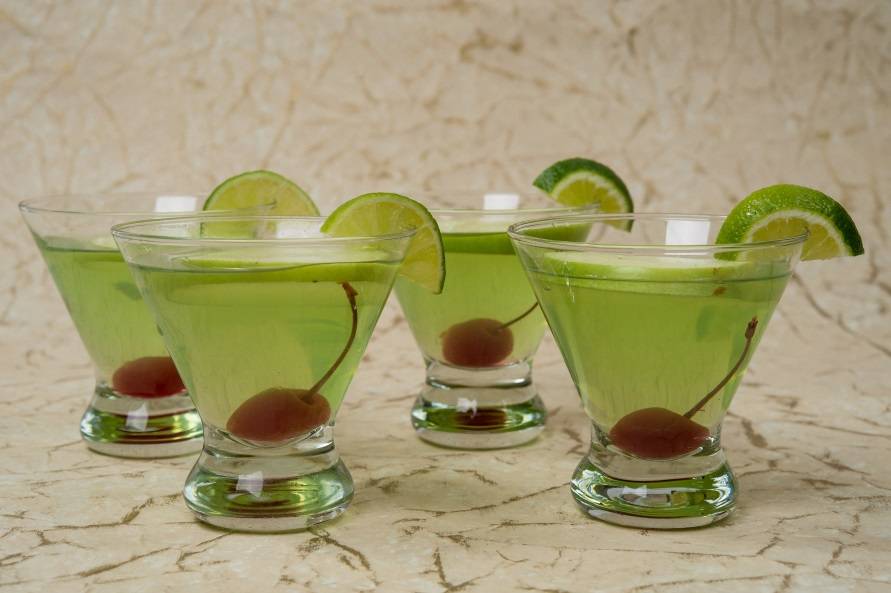 signature cocktails, drinks, corporate catering event, NYC