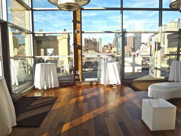 7-cocktail-lounge-with-outdoor-bar